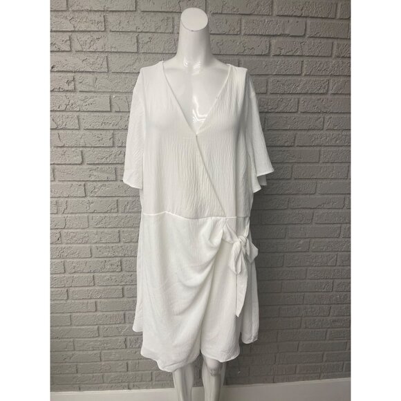 White Birch Women White Crinkled Short Sleeve Faux Wrap Romper Size 3X - Picture 1 of 11
